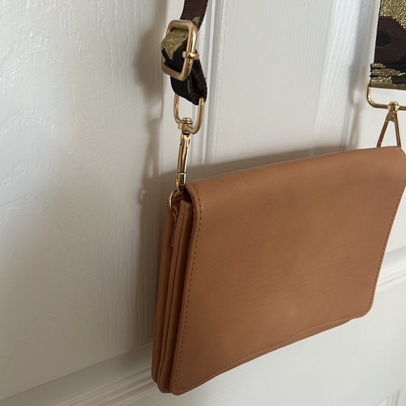 H&M bag with added crossover strap - Picture 3 of 4